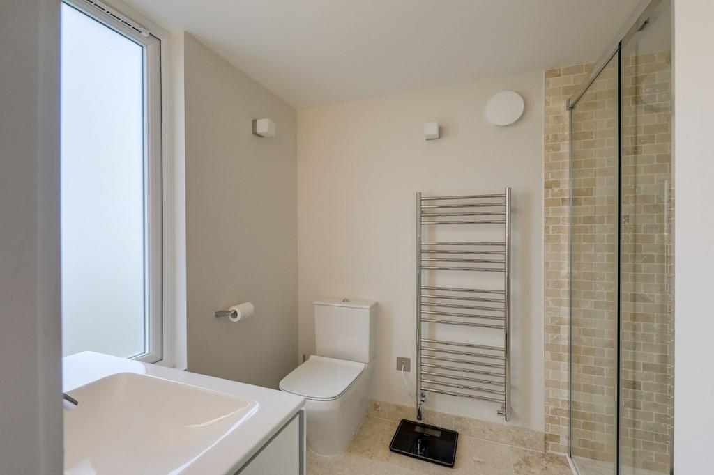 Ensuite