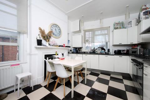3 bedroom flat for sale, Ealing Common, W5