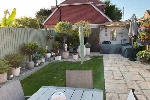 3 bedroom semi-detached house for sale, Hurston Close, Worthing
