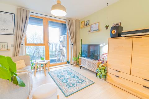 2 bedroom apartment for sale, Leeds LS11