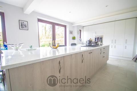4 bedroom detached house to rent, Chanterelle, Highwoods, Colchester
