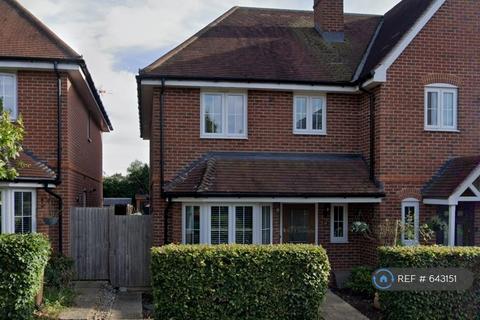 3 bedroom semi-detached house to rent - Blackberry Gardens, Winnersh, Wokingham, RG41