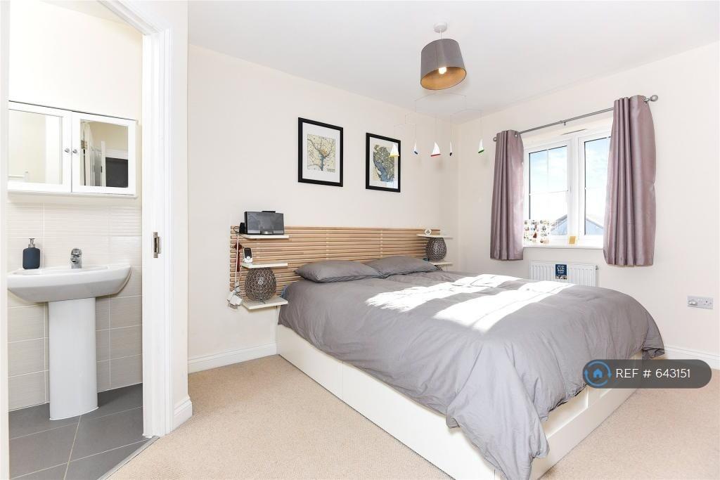Master Bedroom (Ensuite)