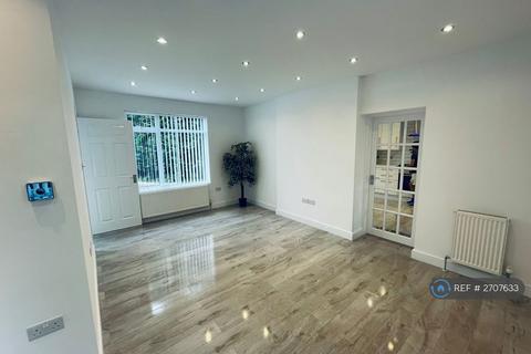 3 bedroom semi-detached house to rent, Home Meadow, Farnham Royal, Farnham Common, Slough, SL2