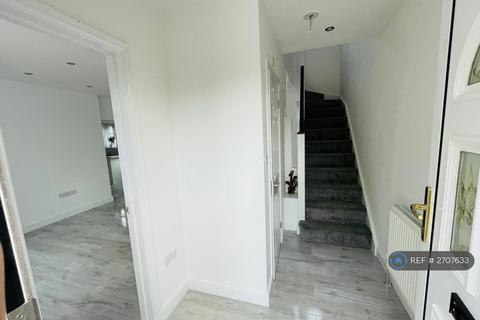 3 bedroom semi-detached house to rent, Home Meadow, Farnham Royal, Farnham Common, Slough, SL2