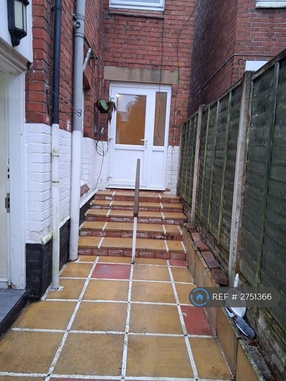 Rear Pation Pic 2