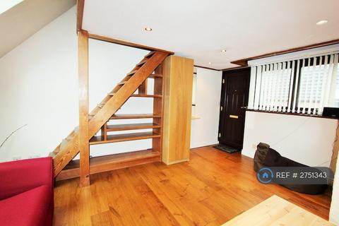 undefined, Capstan Way, London, SE16