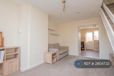 2 bedroom terraced house to rent, Northwold Avenue, West Bridgford, Nottingham, NG2