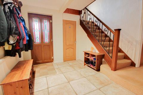 4 bedroom detached house for sale, Hillside Walk, Haywards Heath, RH16