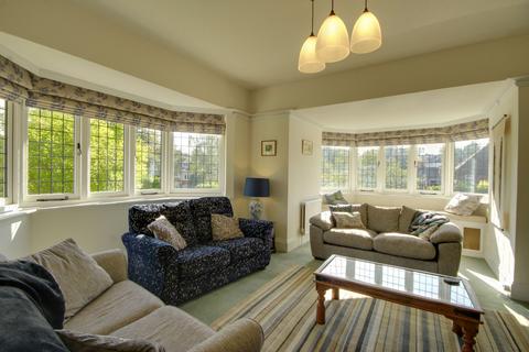 5 bedroom detached house for sale, Lucastes Avenue, Haywards Heath, RH16