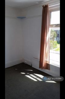 1 bedroom flat to rent, Brockhurst Road, Gosport, PO12
