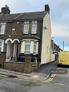 3 bedroom end of terrace house to rent, Mill Road, Rochester, ME2