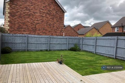 3 bedroom detached house to rent, Thomas Penson Road, Gobowen, Oswestry, SY11