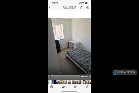 3 bedroom semi-detached house to rent, Thomas Stanley Drive, Rainham, ME8