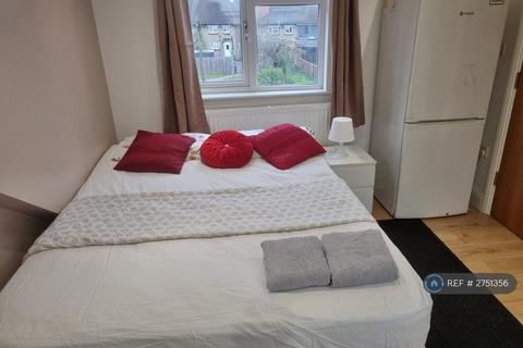 undefined, Great West Road, Hounslow, TW5