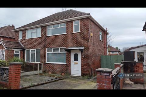 2 bedroom semi-detached house to rent, Lines Road, Droylsden, Manchester, M43