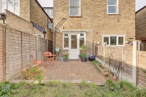 1 bedroom flat for sale, Glenwood Road, Catford, SE6