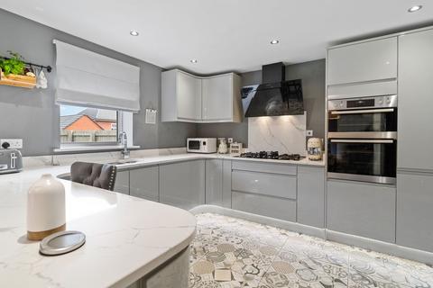 4 bedroom detached house for sale, Ffordd Bevan, Pontrhydyrun, NP44