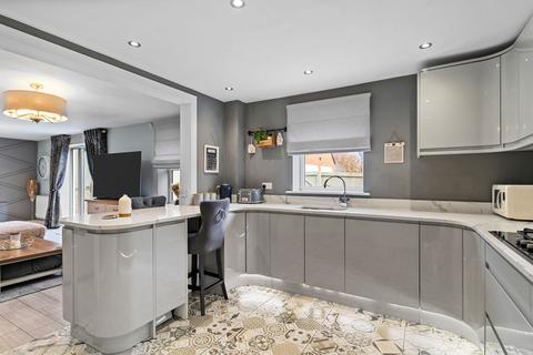 4 bedroom detached house for sale, Ffordd Bevan, Pontrhydyrun, NP44
