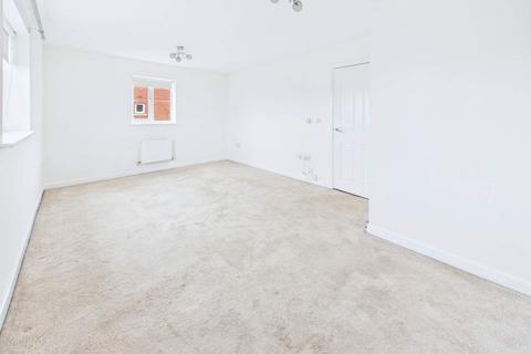 2 bedroom flat to rent, Ffordd Ty Unnos, Heath, Cardiff. CF14
