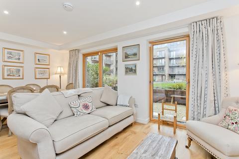 3 bedroom duplex for sale, 10 Hughes Close, Canonmills, Edinburgh, EH7 4FU