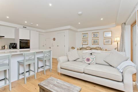 3 bedroom duplex for sale, 10 Hughes Close, Canonmills, Edinburgh, EH7 4FU