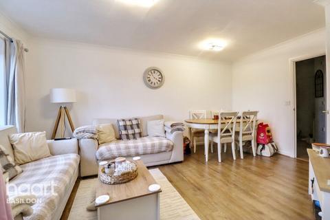 2 bedroom apartment for sale, Walnut Close, Basildon