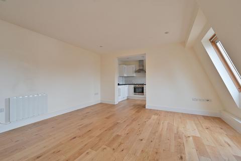 2 bedroom flat to rent, Clarendon Road, Watford, WD17