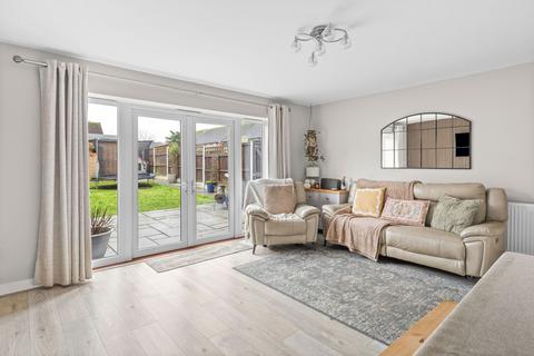 3 bedroom end of terrace house for sale, Breezehurst Drive, Crawley RH11