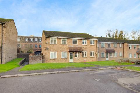 1 bedroom flat for sale, Gordon Close, Haywards Heath, RH16