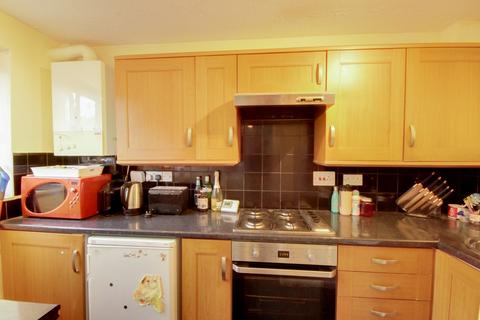 1 bedroom flat for sale, Gordon Close, Haywards Heath, RH16