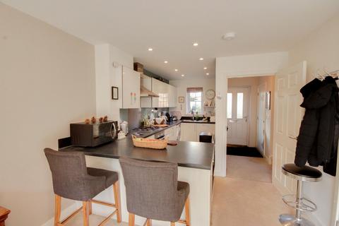 3 bedroom link detached house for sale, Renfields, Haywards Heath, RH16