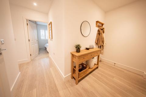 2 bedroom flat for sale, Franklands Village, Woodside Franklands Village, RH16