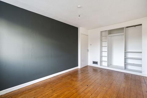 3 bedroom end of terrace house to rent, St. Helens Court, Abingdon OX14