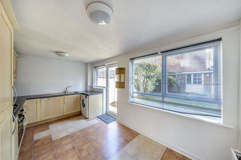 3 bedroom end of terrace house to rent, St. Helens Court, Abingdon OX14