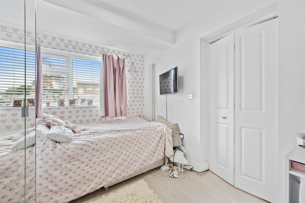 58 Russell Dr Web23.jpg