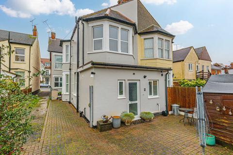 Cobham Road, Westcliff-on-sea, SS0