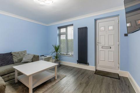2 bedroom terraced house to rent, Bicester Road, Aylesbury HP19