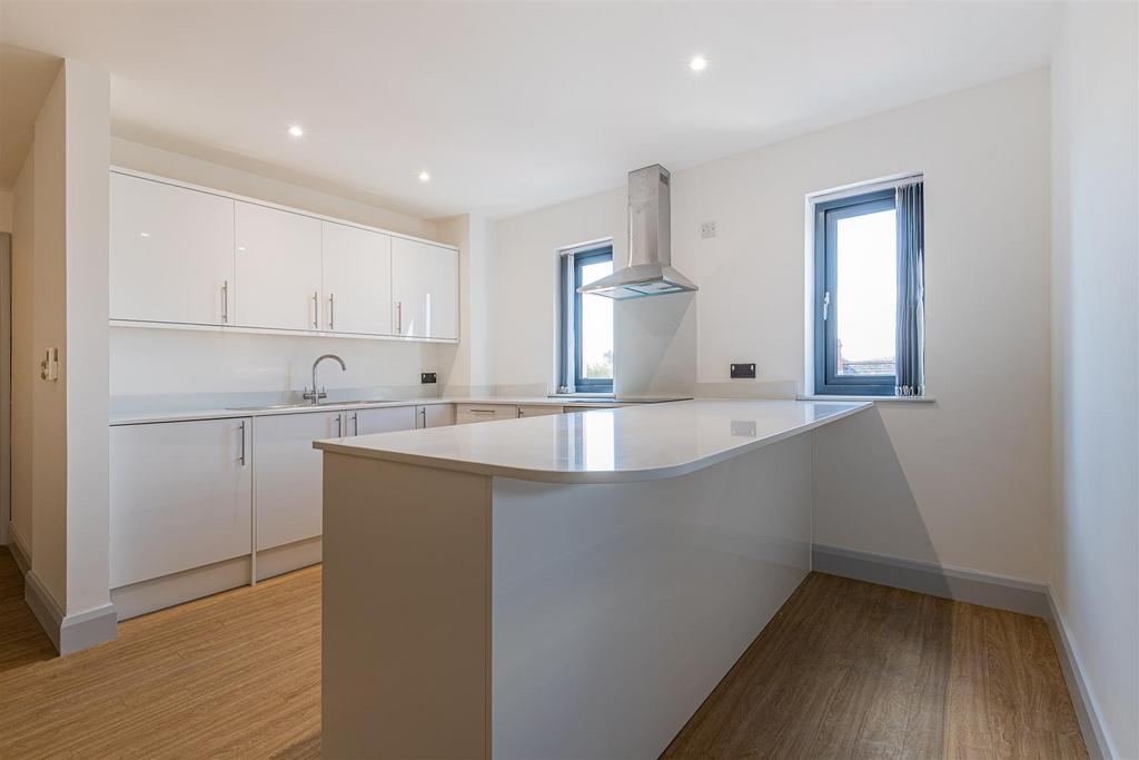 10 Victoria Park Court-5.jpg