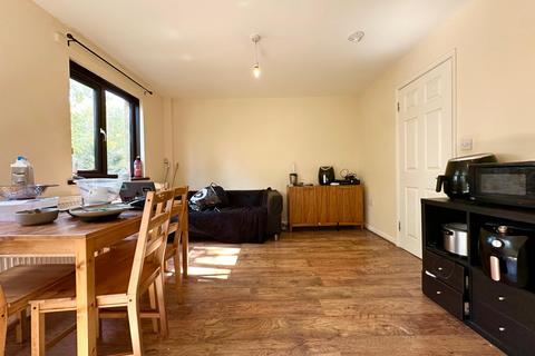 4 bedroom terraced house to rent, Oxley Close, London SE1