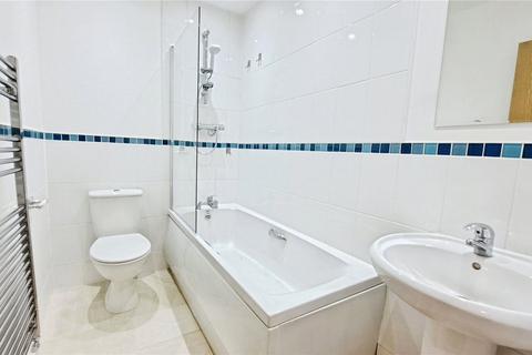 3 bedroom terraced house to rent, Lydd Close, East Sussex TN38