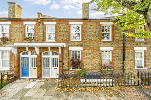 2 bedroom flat for sale, Freedom Street, London SW11