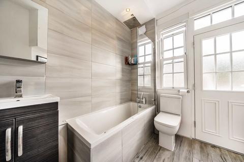 2 bedroom flat for sale, Freedom Street, London SW11