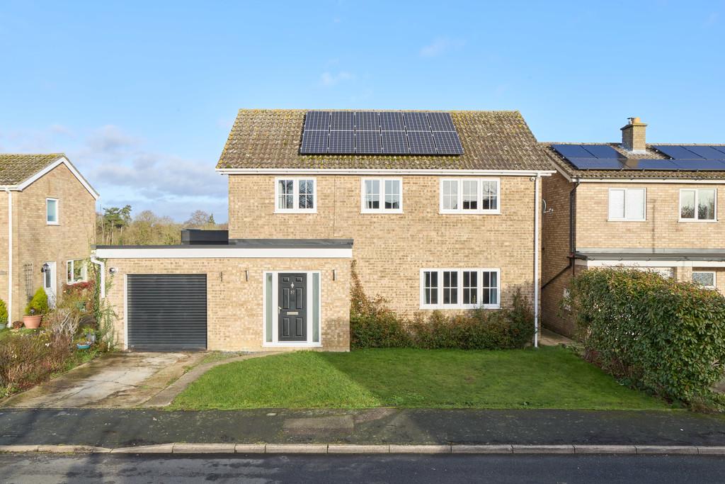 57 Strollers Way Externals 070126 0