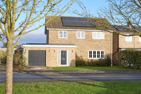 3 bedroom detached house for sale, Strollers Way, Newmarket CB8