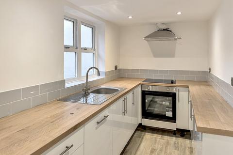 2 bedroom semi-detached house for sale, Silver Street, Warminster