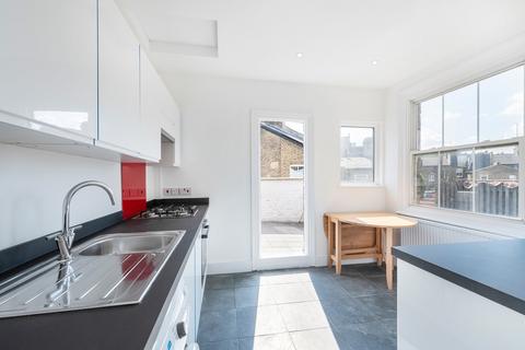 2 bedroom apartment to rent, Silverthorne Road, Battersea SW8