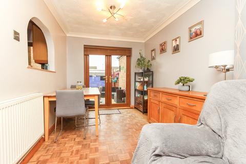 3 bedroom terraced house for sale, Cowper Road, Wellingborough NN8