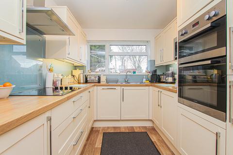 4 bedroom semi-detached house for sale, Mountfield Road, Irthlingborough NN9