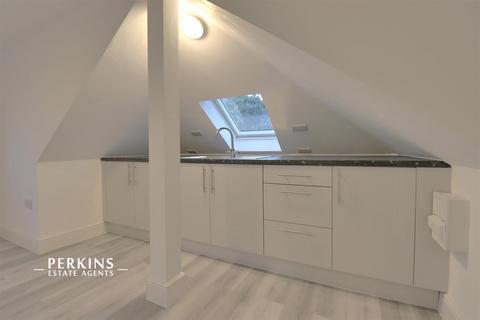 undefined, Northolt, UB5